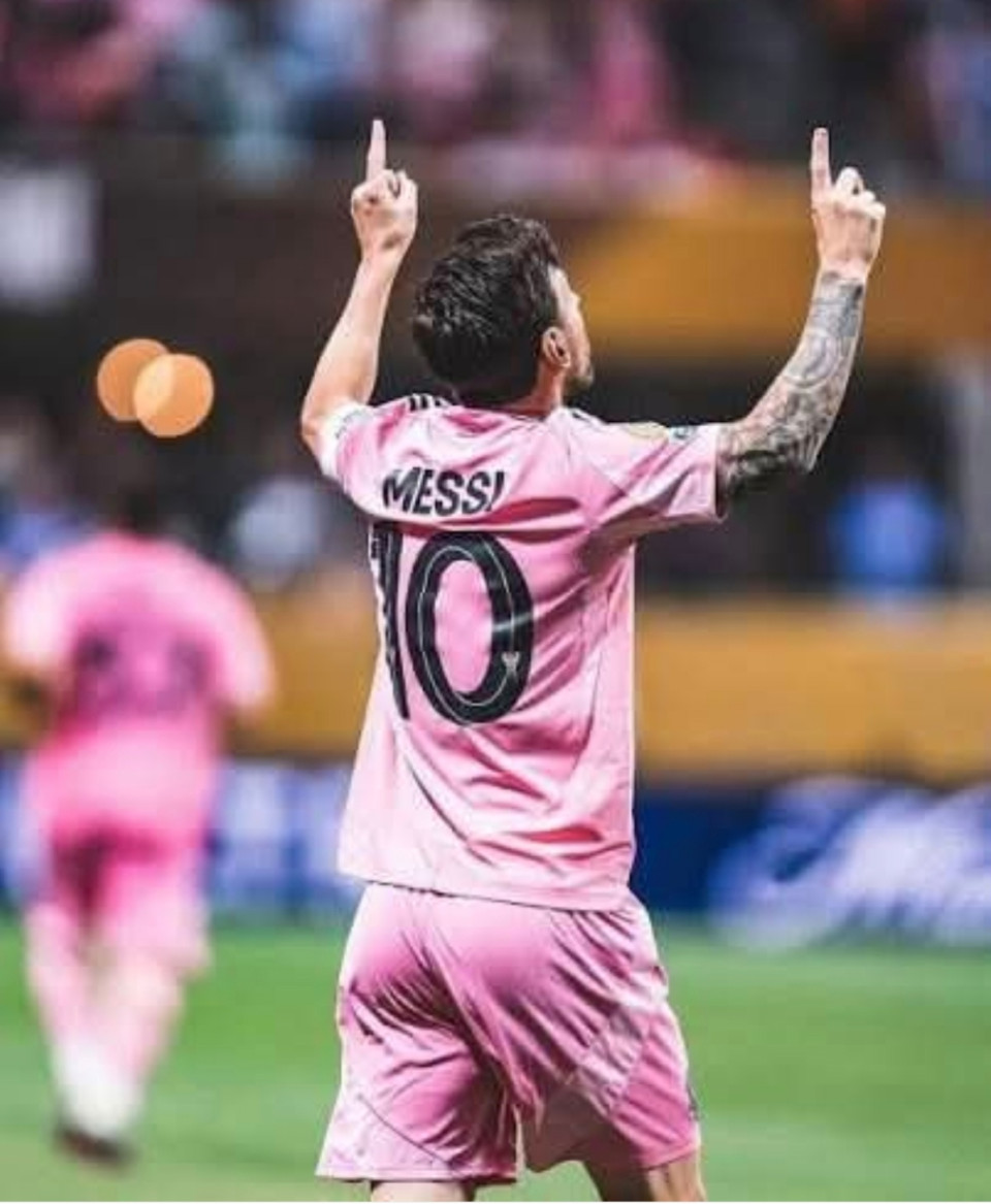 A Bolha még mindig a legnagyobb. ;) 38 évesen amerikai bajnok, amerikai gólkirály, MVP. :) ;) VAMOS MESSI! 🐐 VAMOS ARGENTINA! 🇦🇷🇦🇷