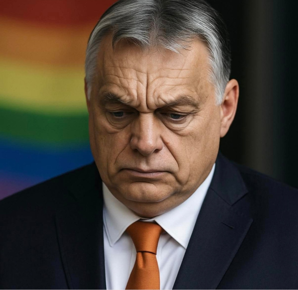 Tarjányi Péter írásaSavanyú a szőlő, ugye? Orbán gondban van…Tegnap közel 200 ezer ember vonult fel a 30. Budapest Pride-on. Csendben, békésen, mégis erősebben, mint valaha. Nem csak az elfogadásért, hanem valami sokkal mélyebb dologért: az emberi méltóságért és a szabadságért…És most nem pártokról van szó – hanem arról, hogy vannak még emberek ebben az országban, akik nem félnek.A Fidesz reakciója mi volt?Savanyúan morgott a háttérből: „bezzeg erre van pénz”, „ez Brüsszel játéka”, „ez nem fontos” mondásokkal…De közben nem mertek szembenézni azzal, hogy a társadalom egy része egyszerűen nem kér már a megosztottságból. És ezt most nem pártlogó, nem zászló, hanem egy sokszínű tömeg mondta el.Emellett tudjátok, mi ebben az igazán érdekes?Hogy Orbán Viktor érzi egyre nehezebb itthon megosztani az embereket…És ha nem tud többé megosztani – már nem ő irányít.Nyilván messze a választás, de a tegnapi nap komoly eredmény…ÉS EZT PONTOSAN TUDJA A FIDESZ…Add tovább…🙏🙏🙏