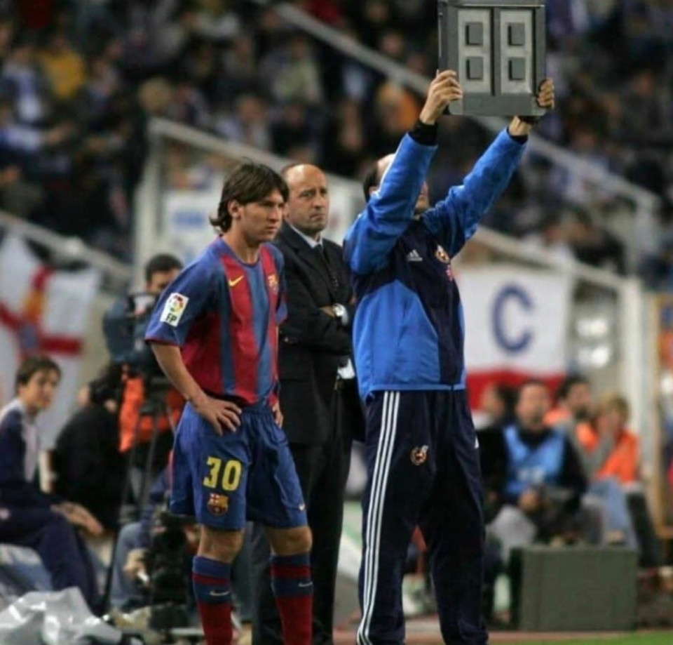 Ma 21 éve mutatkozott be Lionel Andrés Messi az FC Barcelona felnőttcsapatában! 🐐
