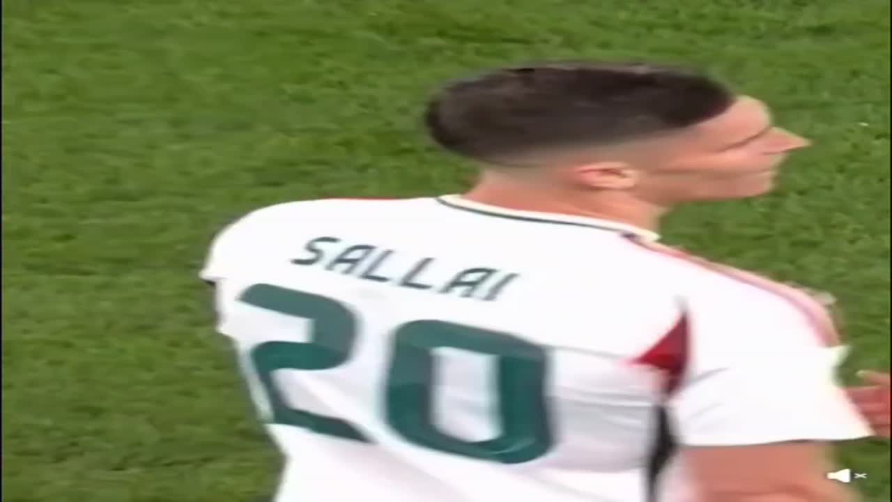  Sallai Roland az írek elleni vb-selejtezőn. 😕 🟥